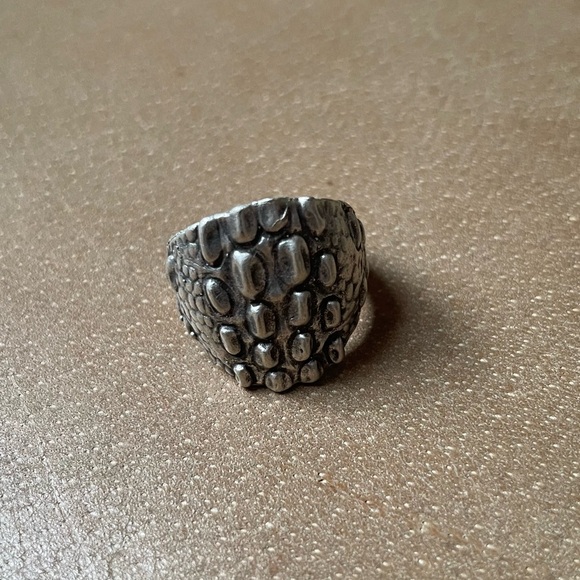 Unique brass texture reptile croc alligator ring silver boho layer statement - Picture 4 of 7